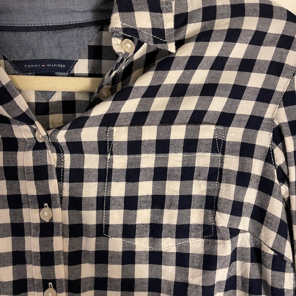 Tommy Hilfiger Gingham Pullover Flannel Top - Picture 4 of 8